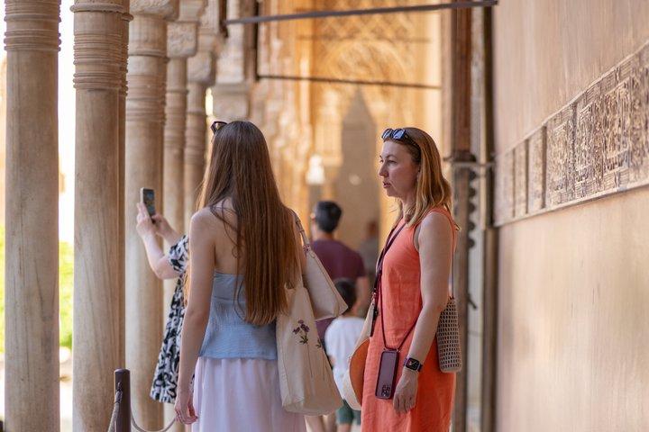 Die private Alhambra-Tour mit Eintrittskarten zu den Nasridenpalästen