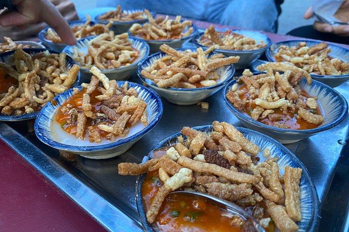 ホイアンベスパフードツアー-本物の地元の味を発見
