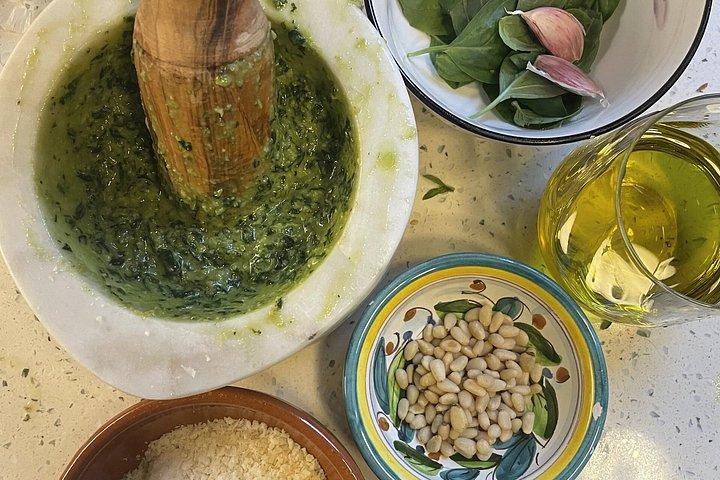 London: Koke en italiensk fest - Pasta og Pesto med Crostata
