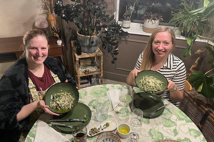 ロンドン : イタリア語のごちそうを調理する - パスタとペストとクロスタ