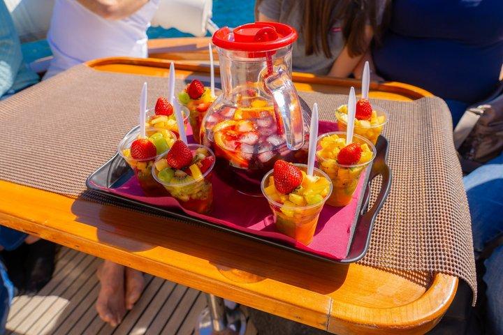 モンテロッソ発の夕日ボートツアーとチンクエテッレの食前酒
