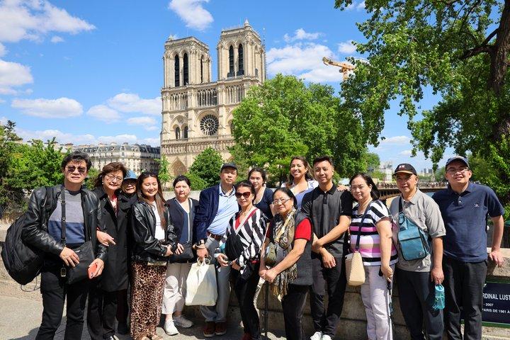 PARIS - Heldagstur i skåpbil för grupper (upp till 14 ppl) med FOTON