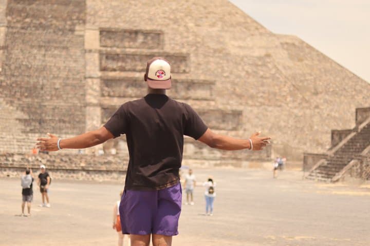 Balloon Flight and Tour in Teotihuacán from Mexico City