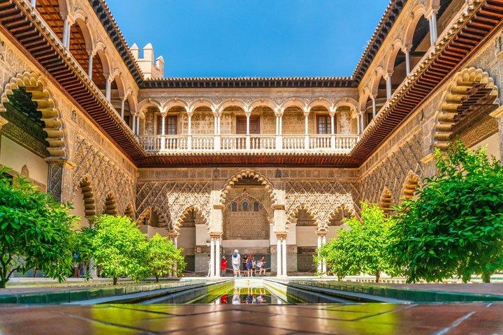 Søg efter hoteller i nærheden af Royal Alcazar of Seville Private Guided Tour
