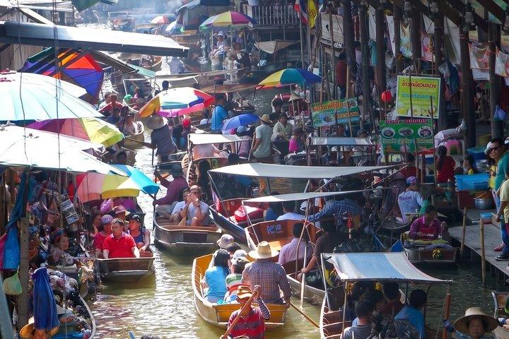 Railway & Floating Market: Nakhon Pathom or Half-Day Private Tour