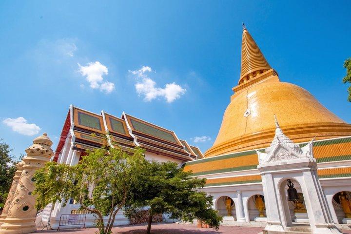 Railway & Floating Market: Nakhon Pathom or Half-Day Private Tour