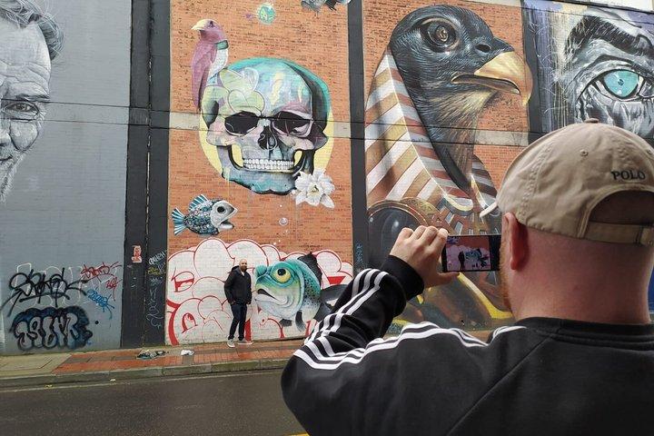 ボゴタのグラフィティ＆アイデンティティ—地元のスナック付きガイドツアー