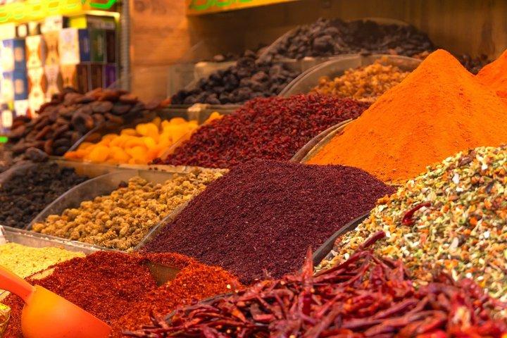 Istanbul: Spice Bazaar, Taksim, Karakoy Small-Group Food Tour