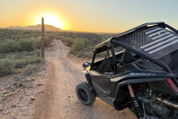 スコッツデール・サンセットATV/UTVツアー-ビッグフット砂漠アドベンチャーUTVツアー