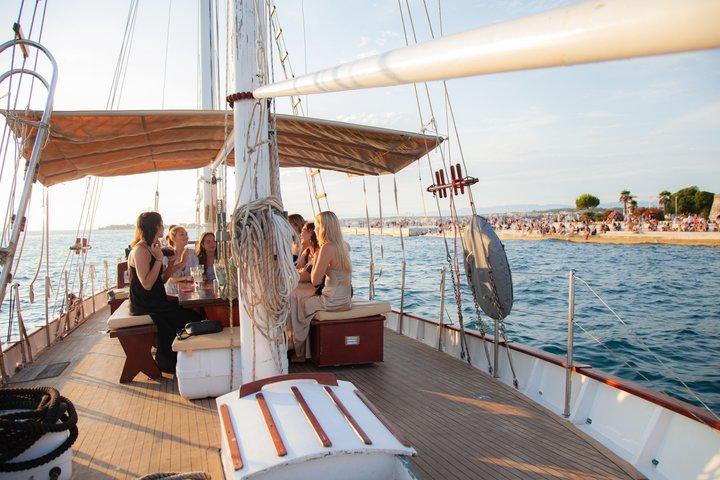 Zadar Authentische Holzbootfahrt mit Dalmatiner Platter