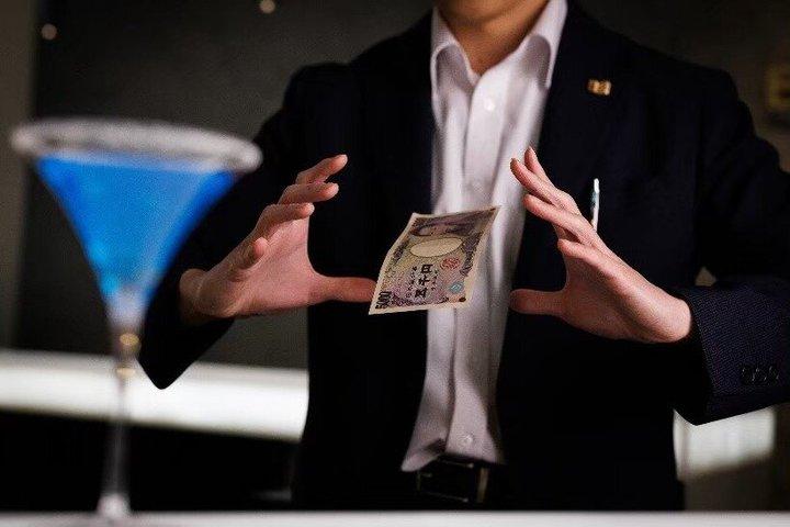 Close-Up Magic Show & Signature Cocktails in Tokyo
