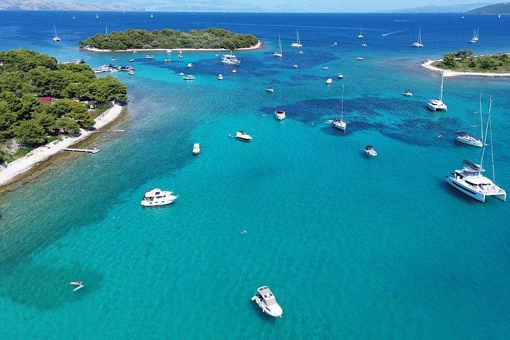 TROGIR：3島＆ブルーラグーンスピードボートツアー