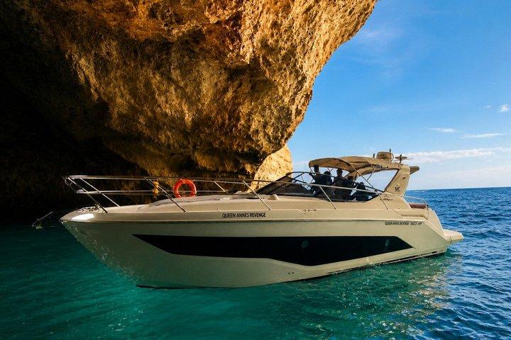 Private Yacht Cruise to the Benagil Caves & Marina Beach