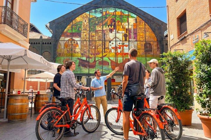 Tour guidato in bicicletta o e-bike con Guida locale