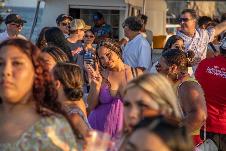 Sunset Booze Cruise mit Getränken, Fajita Dinner und Party Vibes