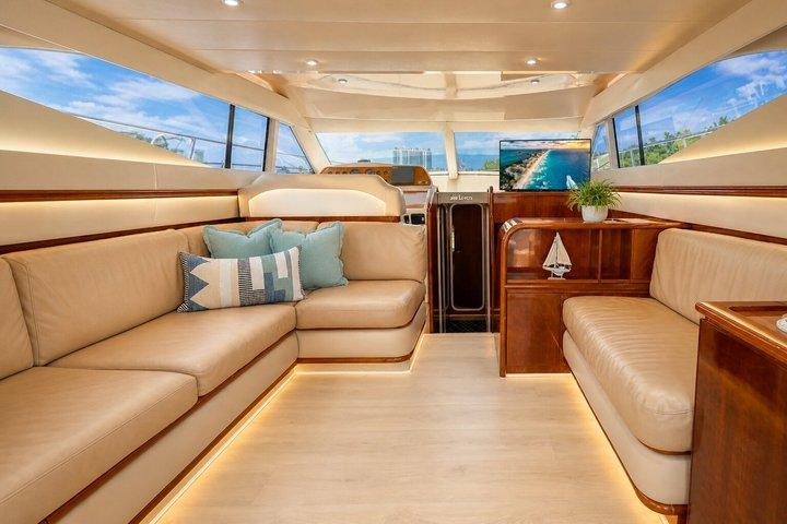 マイアミヨットレンタル|+2無料ジェットスキー|アジムート55フィートアップ13枚/分