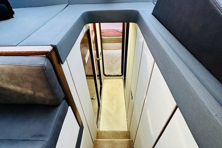 Istanbul Private Bosphorus Luxury Yacht 18m 59ft 12 hóspedes