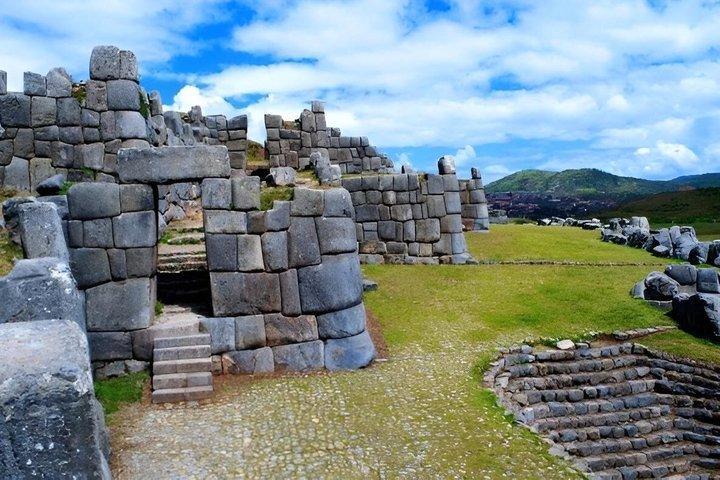 7Day Sacred Valley Machu Pichu Rainbow Mountain Humantay Lake