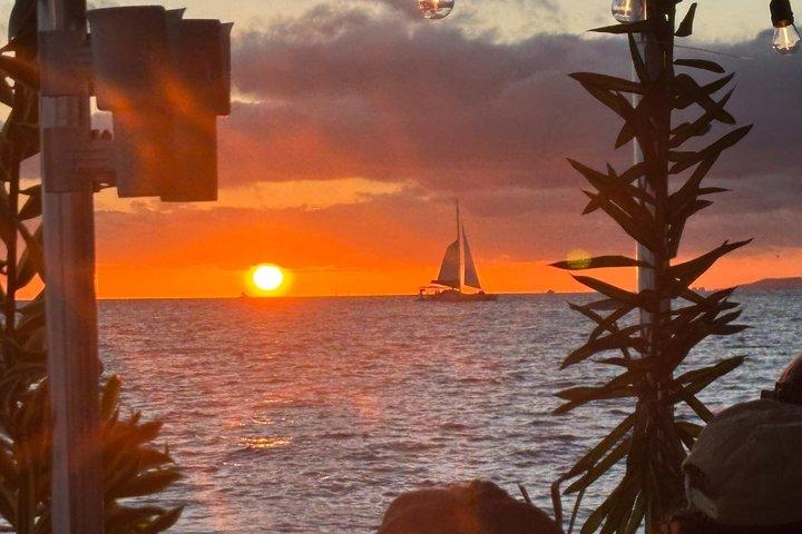Twilight Wine Tasting por Cruzeiro do Mar e do Sol em Honolulu