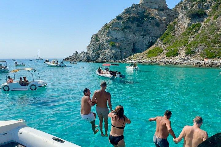 Morning boat tour Snorkeling and Caves in Tropea