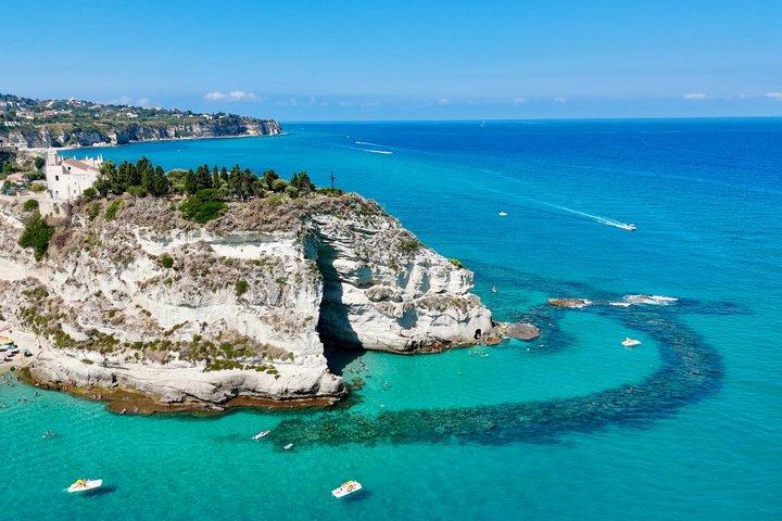 Morning boat tour Snorkeling and Caves in Tropea