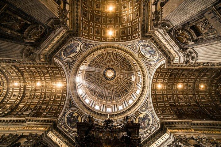 St. Peter's Basilica Priority Entry with Digital Audio Guide