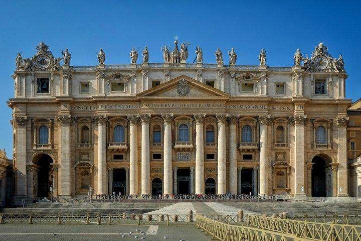 St. Peter's Basilica Priority Entry with Digital Audio Guide
