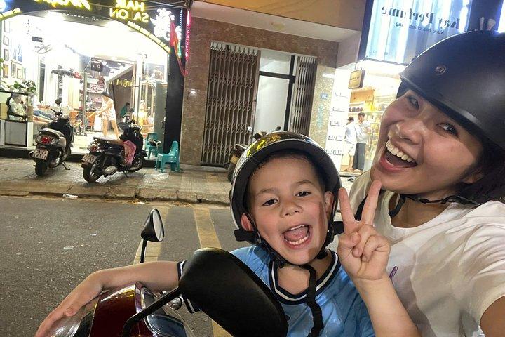 ダナン市内観光ツアー（スクーター）-10の地元味