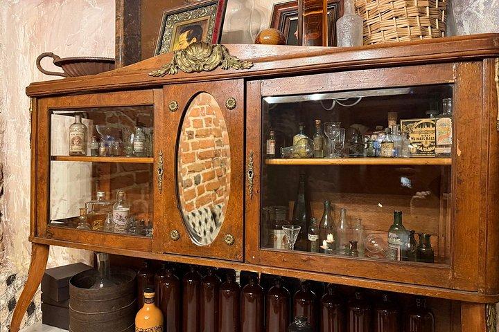 Medieval Experience: Guided Sightseeing and Food Tasting