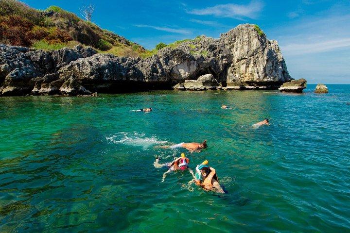 Koh Samui Angthong Catamaran Tour com snorkeling e caiaque