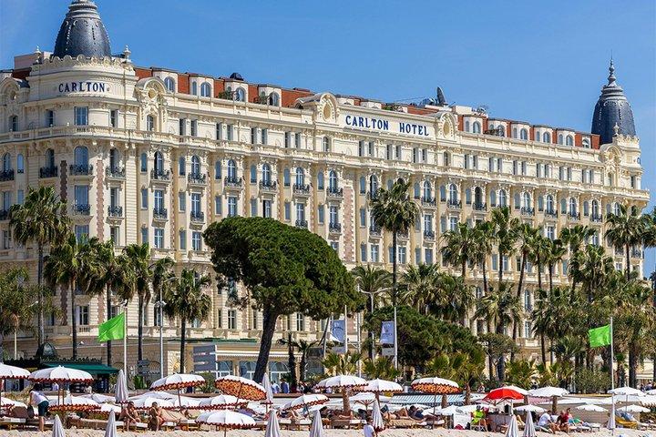 Cannes Old Town Tour med smagsprøver og rødt tæppe