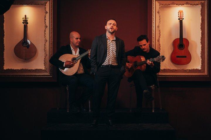 Downtown Lisbon Fado Show mit Wein