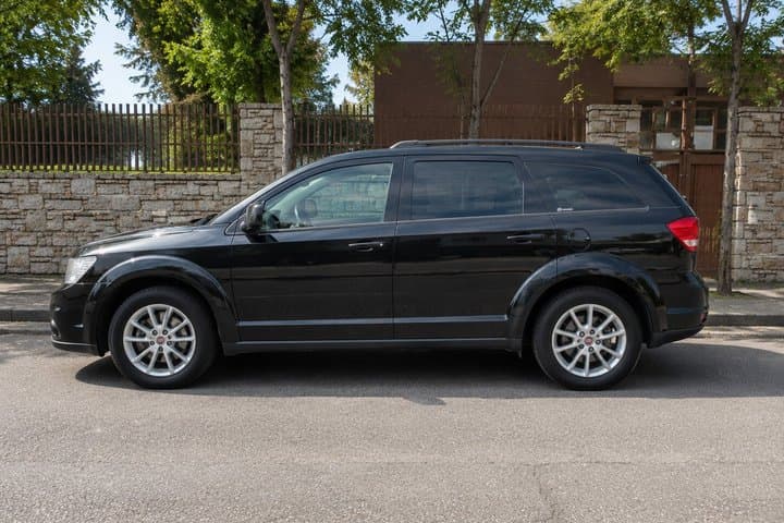 Naples: Private Transfer from Naples Airport to City