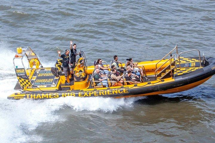 Lancha 'Tower RIB Blast' do Pier da Torre Millennium - 20 minutos