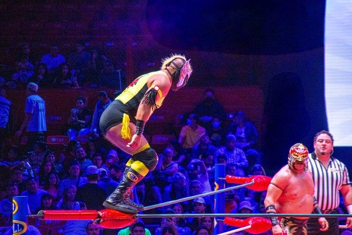 Ringside Seats Lucha Libre Show Mezcal Tasting and Walking Tour
