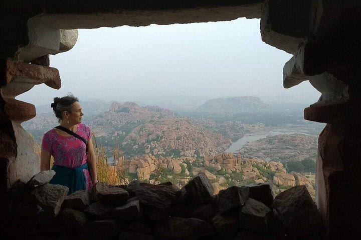 ハンピ島2日間探検：ユネスコの寺院、遺跡、絶景