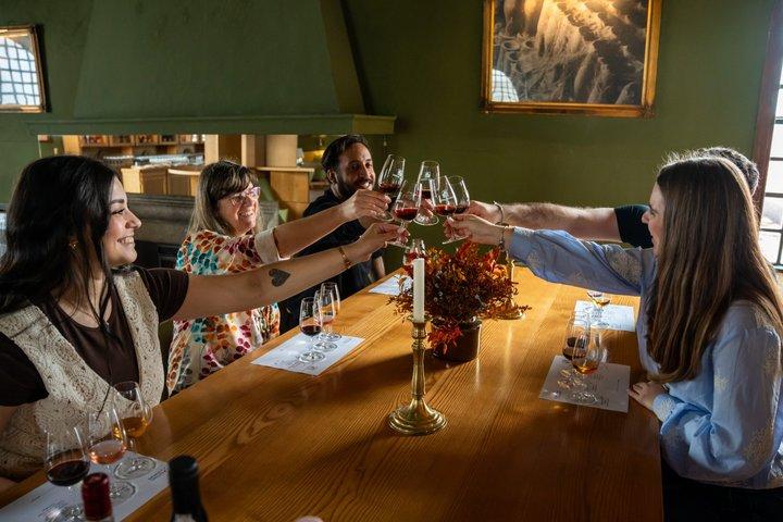 Port Wine Cellar Tour e degustação de comida em Porto