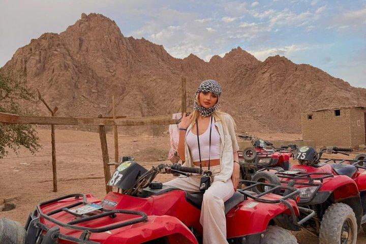 VIP Super Desert Safari Tour i Hurghada | Quad Bike, Jeep & BBQ