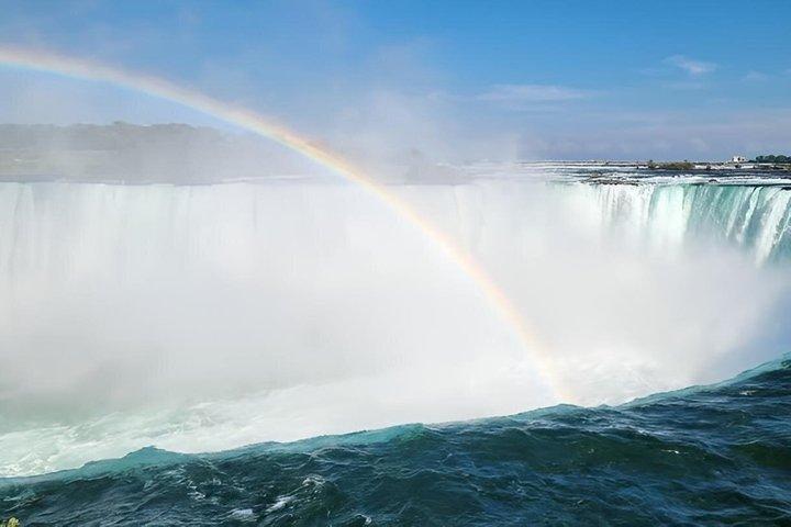 Tour a pie con paseo en barco por las Cataratas del Niágara