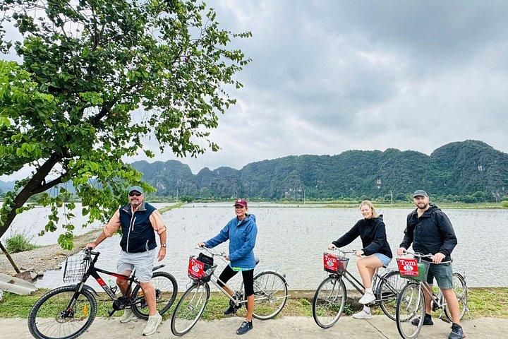 ハノイ発 - ニンビン日帰り旅行