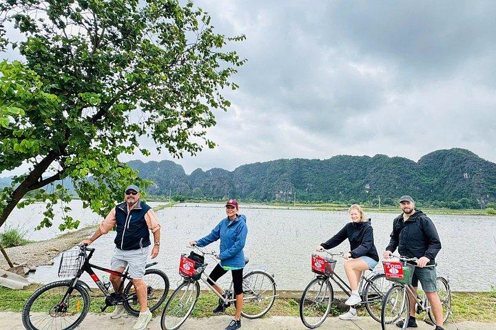 ハノイ発 - ニンビン日帰り旅行