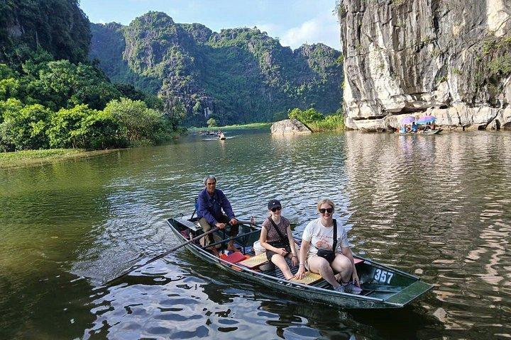 ハノイ発 - ニンビン日帰り旅行