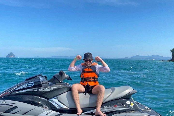 プーケット：ジェットスキーアイランドアドベンチャー－4時間、6島