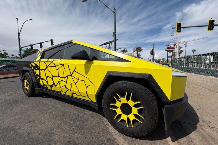 50 - ミニッツ・ドライビング・ツアー：Cybertruckでハリウッドを探索