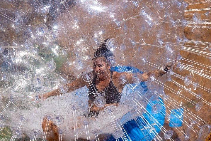 Avventura combinata Aquaball e Zipline a Maui