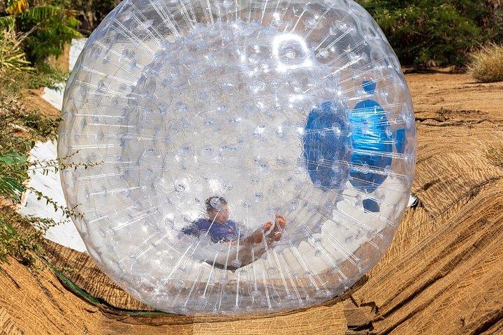 Avventura combinata Aquaball e Zipline a Maui