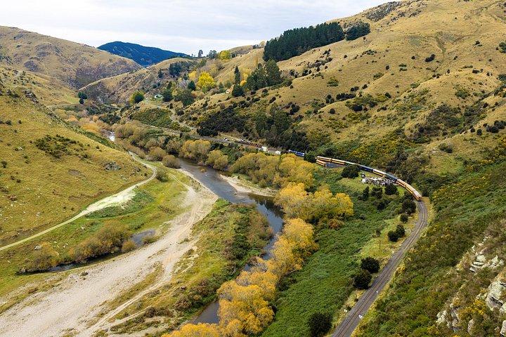 Taieri Gorge Scenic Railway Journey from Dunedin