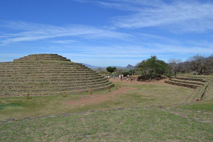 古代グアチモントン群：メキシコの円形ピラミッドの謎