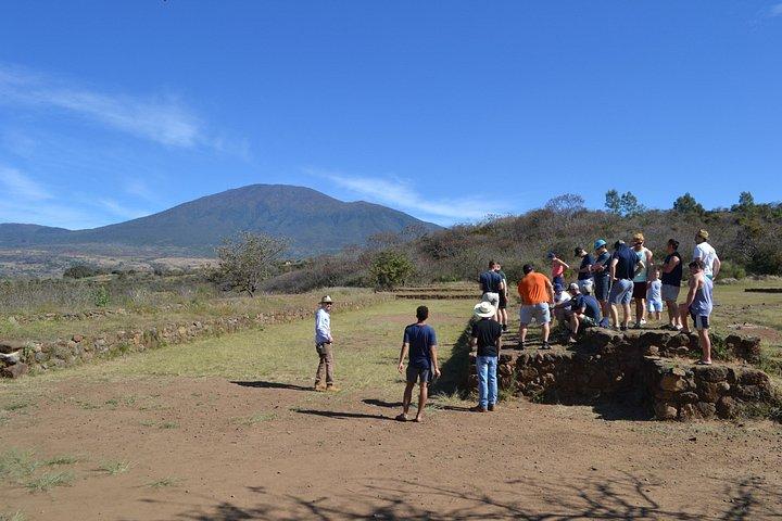 古代グアチモントン群：メキシコの円形ピラミッドの謎