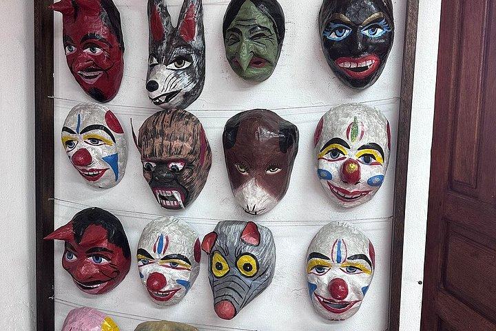 Quito Old Town tip based walking tour small groups Cacao Taste